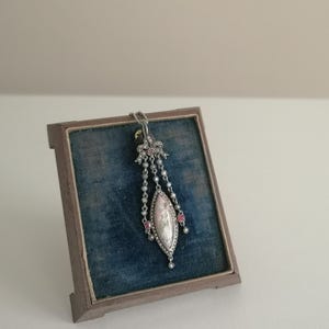 Vintage wooden and velvet ring display stand