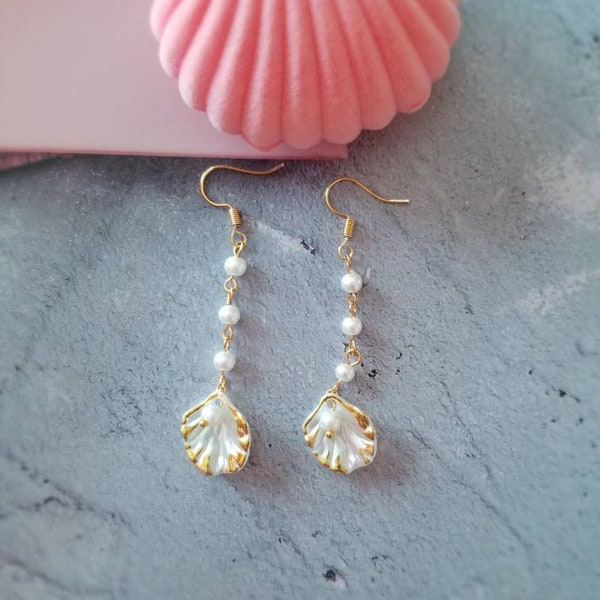 Pearl shell earrings 18k Gold plated allergy free Dangle earring, Shell earring, Beachgoers earring, Ocean earring, Ocean Jewelry.