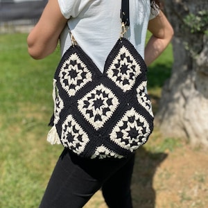 Black and White Crochet Bag, Boho Bag, Vintage Bag, Bag for Woman, Gift For Her, Large CrochetTote Bag, Black Bag, Shoulder Bag, Hobo Bag