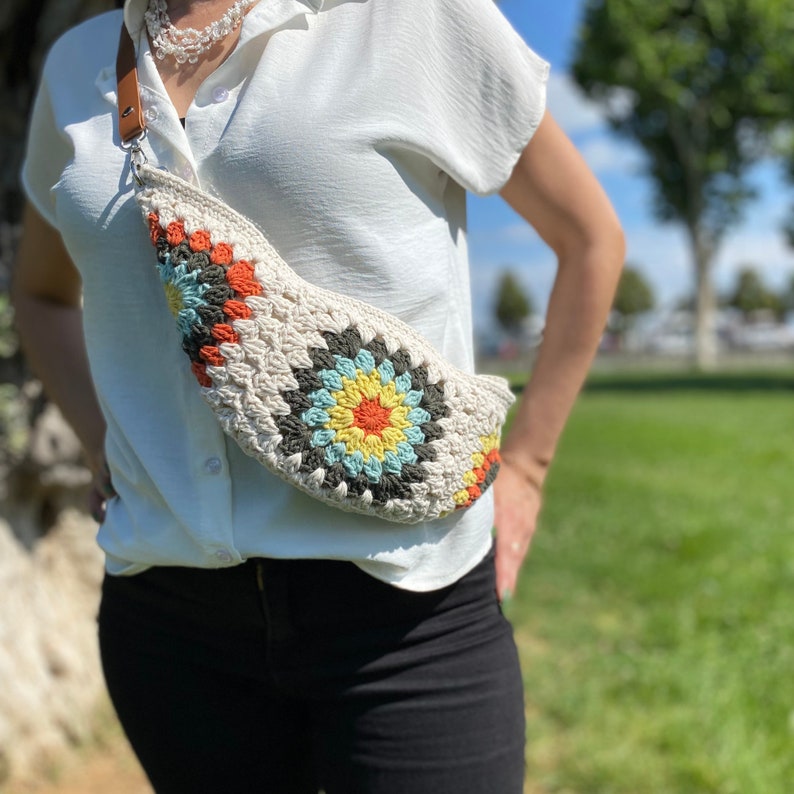 Crochet Fanny Bag, Festival Bum Bag, Small Crossbody Bag, Granny Square Purse, Crossbody Hobo Bag, Belt Bag, Sling Bag for Women, Waist Bag image 2