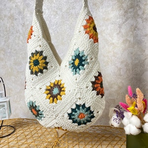Crochet shoulder bag, Granny square bag, Bohemian style purse, Gift for mother, Sunflower vintage bag, Afghan Bag, Gift for her, Woman purse image 4