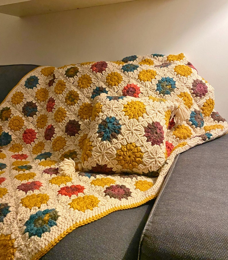 Crochet Blanket, Granny Square Bedspread Throw, Afghan Motifs Blanket, Tv Blanket,Boho Style Blanket, Vintage Blanket, Home Fashion Blanket 02-4340