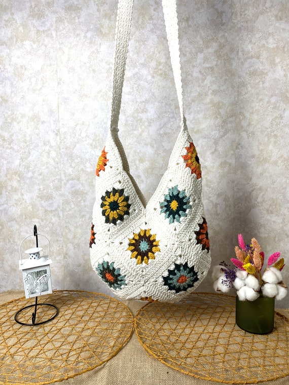 Crochet shoulder bag, Granny square bag, Bohemian style purse, Gift for mother, Sunflower vintage bag, Afghan Bag, Gift for her, Woman purse