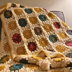 Crochet Blanket, Granny Square Bedspread Throw, Afghan Motifs Blanket, Tv Blanket,Boho Style Blanket, Vintage Blanket, Home Fashion Blanket image 4