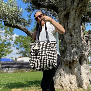 Black and White Crochet Bag, Boho Bag, Vintage Bag, Bag for Woman, Gift For Her, Large CrochetTote Bag, Black Bag, Shoulder Bag, Hobo Bag image 5