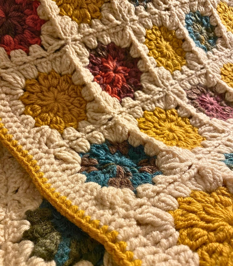 Crochet Blanket, Granny Square Bedspread Throw, Afghan Motifs Blanket, Tv Blanket,Boho Style Blanket, Vintage Blanket, Home Fashion Blanket image 3