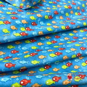 Side by Side Fish Fabric, Sea life, Cotton, Quilting fabric, marine life fabric HG6860.11