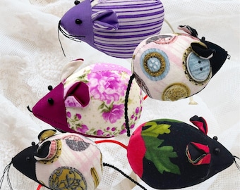 Mouse Pin Cushion: Designer Cotton Fabric, Sewing Accessories