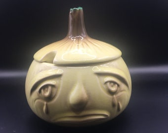 Crying Onion lidded face pot. Marked Made in England Sylvac 4756