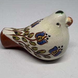 Ceramic bird whistle. Vintage terracotta hand painted bird figurine. Decorative flowers and leaves bird ornament. Musical bird lover gift.