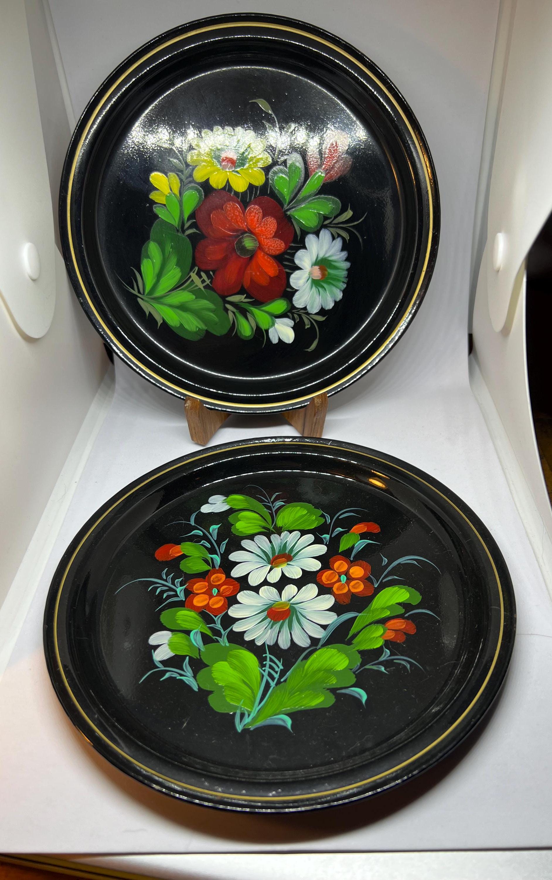 石川隆児　flower rim plate Vintage Russian Tole Ware Metal Plates. Russian Zhostovo Folk Art