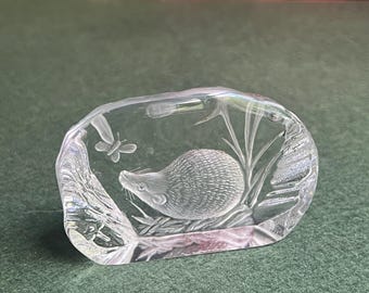 Vintage Baby Igel Briefbeschwerer, signiert Capredoni Dartington Kristallklares Glas. Vintage Sammler Geschenk.