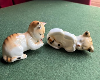 Hagen-Renaker Dancing cats figurine. Rare pair with original base