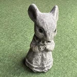 Vintage mouse figurine Stoneware lava cute mouse Tiny mouse garden ornament Fairy house Mummy mouse Mouse lover gift Cute Grey mouse