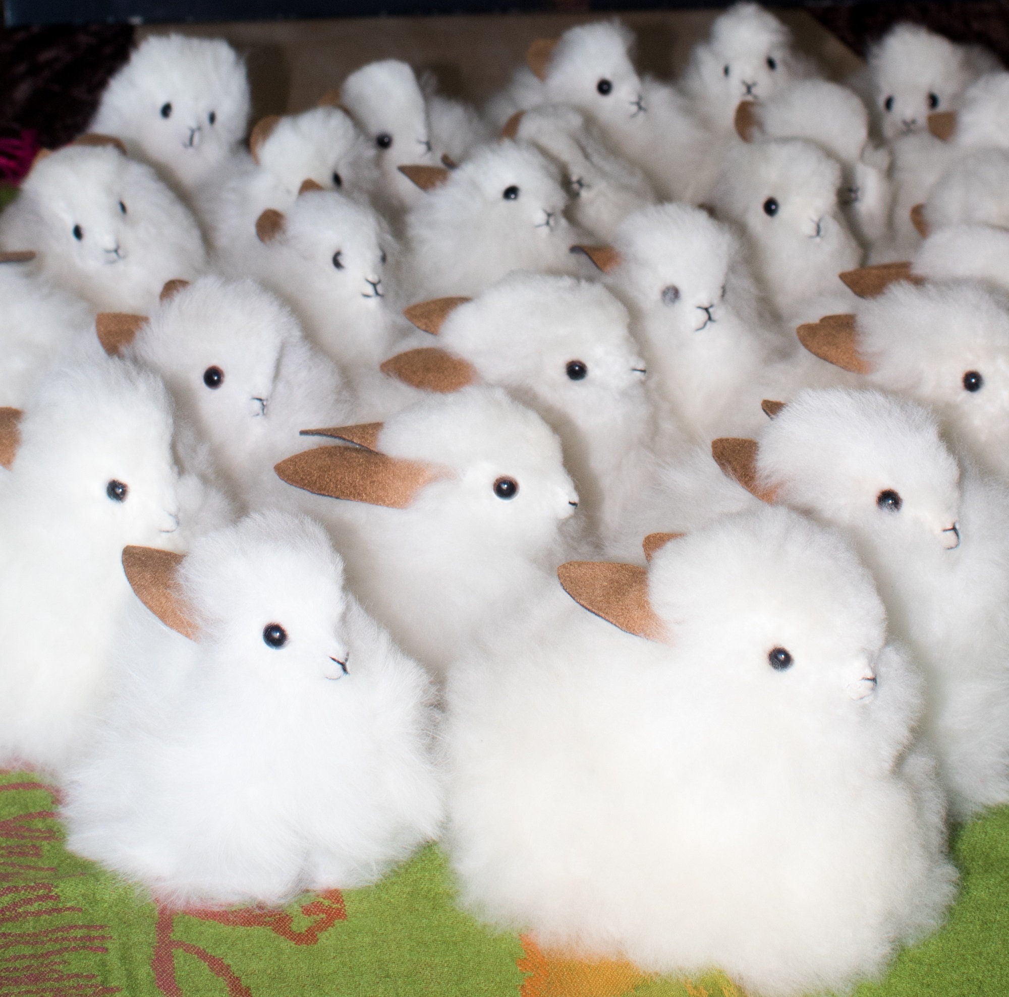 手作りアルパカファーバニー：ふわふわのウサギのぬいぐるみギフト