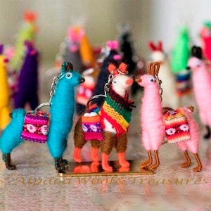 Lama Keychain Set von 3 Alpaka-Wolle, Miniatur Lamas verschiedene Farben, Lama Glücksbringerhalter, kleine Lama Großverkauf
