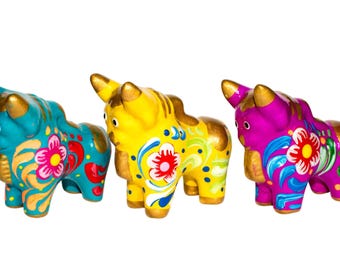 Miniature Pucara Bull: 2.5" Hand-Painted Peruvian Ceramic Decor assorted colors