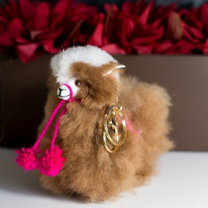 Fluffy Baby Alpaca Key Chain Handmade Purse lucky Charm Llama Doll alpaca wool gift wholesale Gift charm