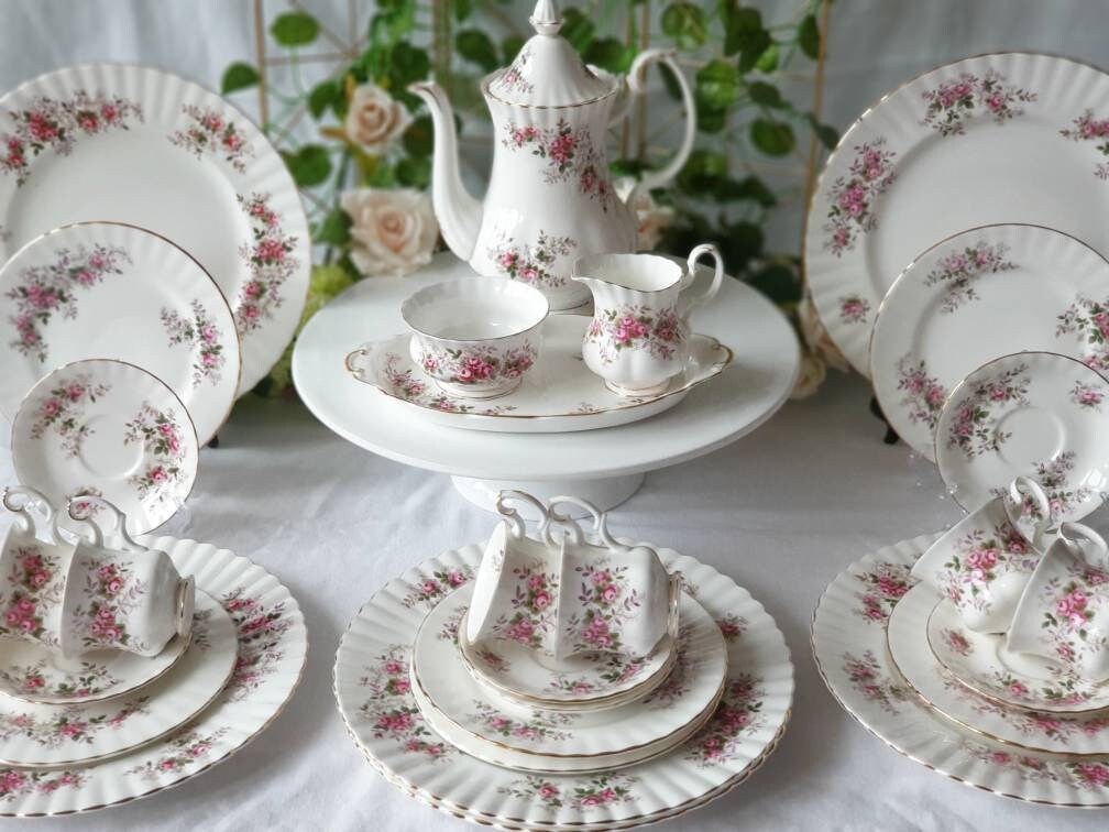 Royal Albert Lavender Rose Breakfast and Dinner Plate, Quad Set