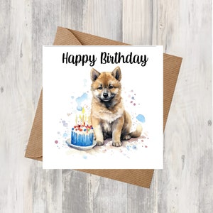 Carte d'anniversaire chien Akita de 15 x 15 cm par Starprint Gifts and Designs. De la place pour votre propre message à l'intérieur. Peut être personnalisé.