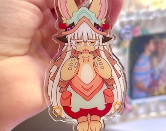 Llavero acrílico Nanachi Hecho en Abyss