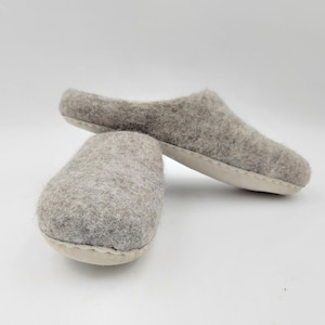 Beautiful Hygge Felted Wool Slippers, Indoor Shoes Handmade from Organic Wool, Comfy Mules Shoes for Women, Unisex Housewarming Gift For Her