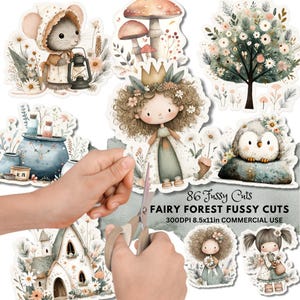 Könnte beinhalten: Eine Sammlung von 86 filigranen Aufklebern aus dem Feenwald. Die Aufkleber zeigen skurrile Illustrationen einer Maus, einer Fee, einer Eule, Pilzen und einem Baum mit Blumen. Der Text "FAIRY FOREST FUSSY CUTS" ist sichtbar.