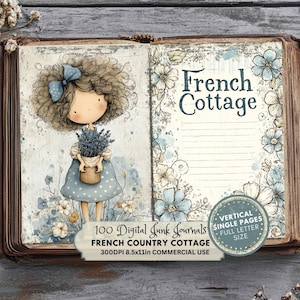 Puede incluir: Ilustración de un libro abierto con el tema "French Cottage". La página izquierda muestra una niña de dibujos animados con lavanda. La página derecha tiene papel rayado y decoraciones florales. El texto incluye "100 Digital Junk Journals" y "8.5x11in".
