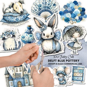 Könnte beinhalten: Eine Sammlung von Aufklebern zum Thema Delfter Blau-Keramik, darunter ein Kaninchen, eine Katze, ein Hund und ein Fächer. Die Aufkleber sind in Blau- und Weißtönen gehalten und weisen Blumen- und Tiermotive auf. Der Text "100 Fussy Cuts" und "DELFT BLUE POTTERY" ist ebenfalls sichtbar.