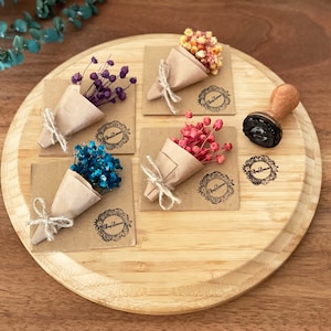 Mini Getrockneter Blumenstrauß mit Box | Hochzeitsmagnet | Hochzeitsstempel | Personalisierte Gastliebe für Gäste | Blume Gastgeschenk