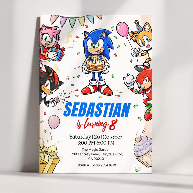 K&ouml;nnte beinhalten: Geburtstagseinladung mit der Figur Sonic the Hedgehog, die einen Kuchen mit Kerzen h&auml;lt. Die Einladung enth&auml;lt den Namen "Sebastian", das Alter "8" und Party-Details. Weitere Charaktere sind ebenfalls abgebildet.