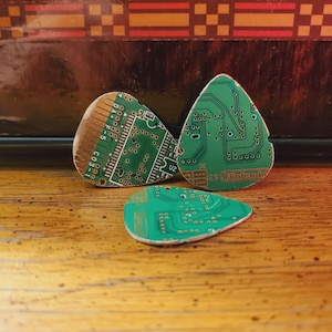 Nintendo Ds guitar pick