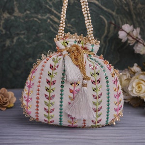 Source Indian small Banjara Handbag  Gypsy Banjara Tote BagTribal Banjara  Hand BagWholesale kutchi embroidery small purse on malibabacom