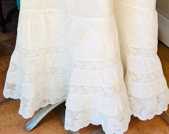 Lovely Antique Victorian White Cotton lace & Pleats Petticoat M/L