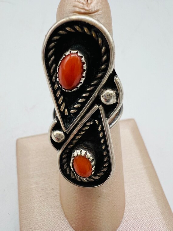 Vintage Native American Silver Coral Woman’s Ring… - image 4