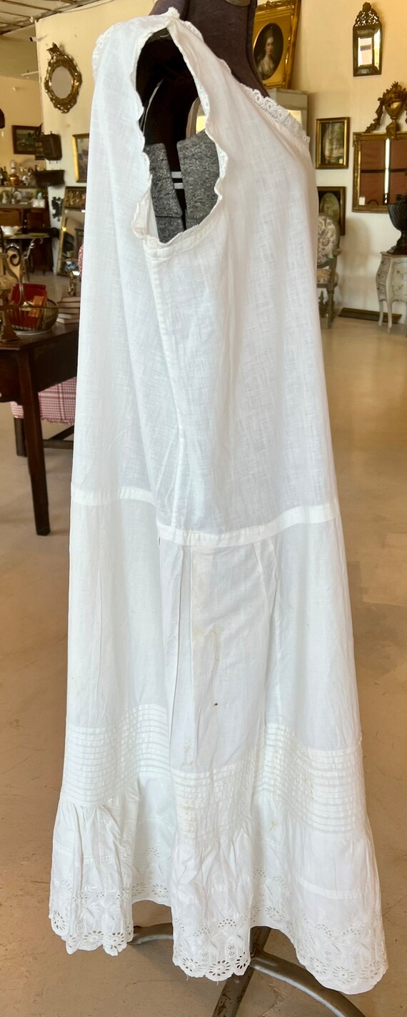 Antique Victorian White cotton Eyelet Embroidered… - image 3