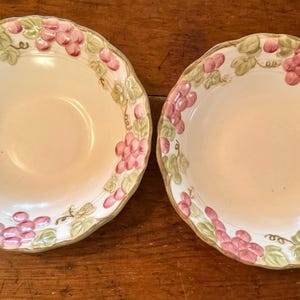 Metlox Poppytrail Vintage Pink Grapes Pair Ceramic Serving Bowls