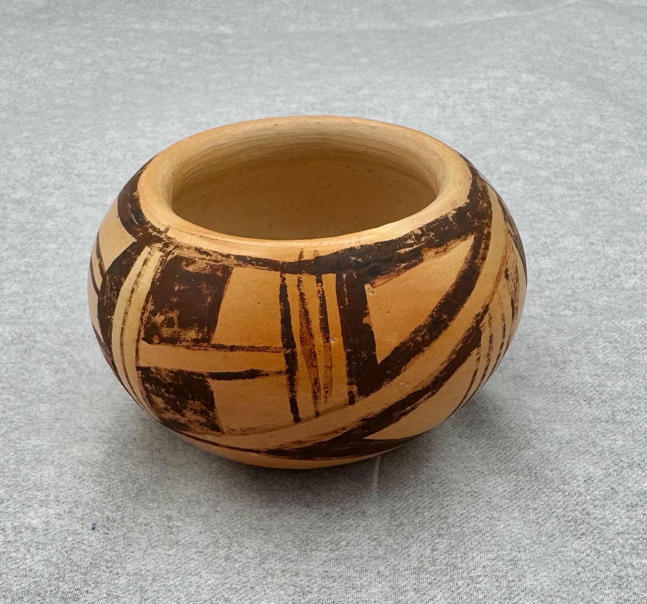 Vintage Native American Hopi Small Pottery Bowl Signed Juanita