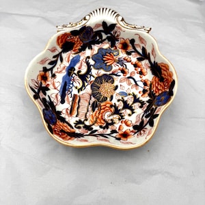 Antique Chamberlain’s Worcester Imari Shell Shape Porcelain Serving Dish