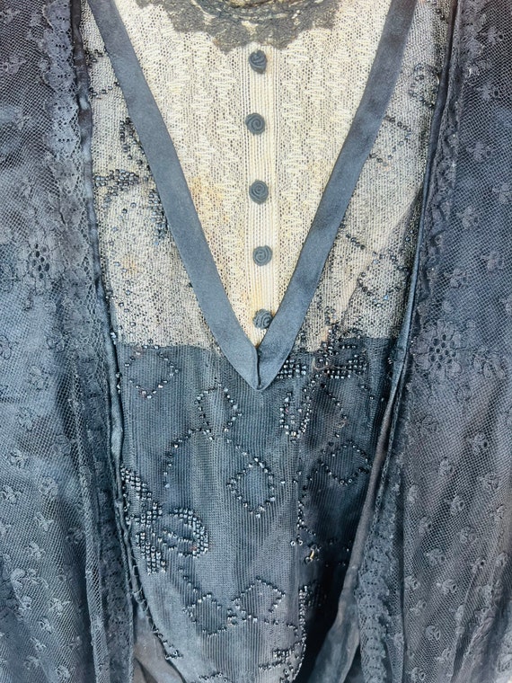 Antique Victorian Black Chantilly Lace Beaded Si… - image 5