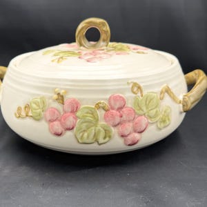 Vintage Metlox Poppytrail Pink Grapes Pottery Casserole Serving Dish