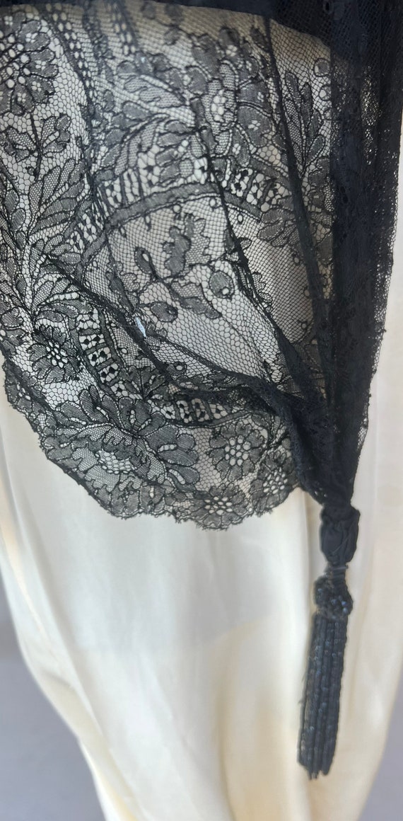 Antique Victorian Black Chantilly Lace Beaded Si… - image 7