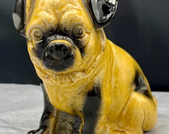 19世紀のアンティーク パグ犬の置物（首輪付き）ミニチュア