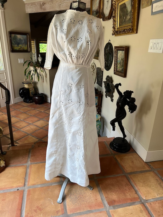 Charming Antique Edwardian White Linen Eyelet Day 