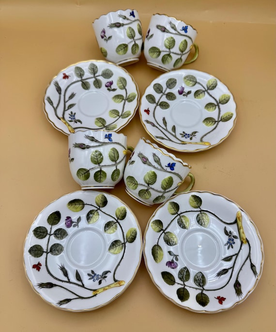 Set 4 Vintage Royal Worcester Blind Earl Raised Design Porcelain