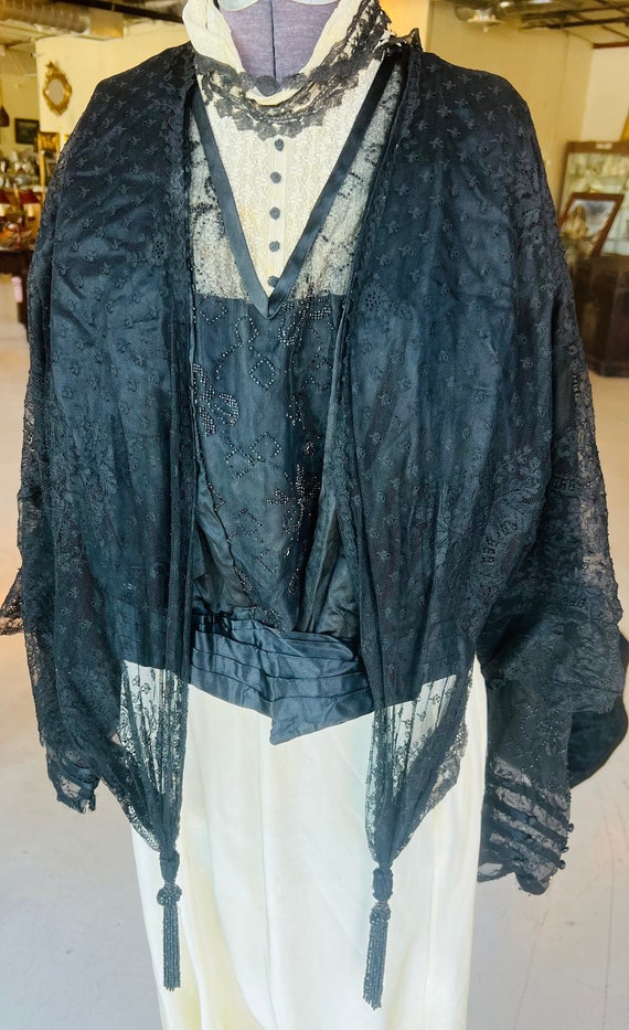 Antique Victorian Black Chantilly Lace Beaded Si… - image 1