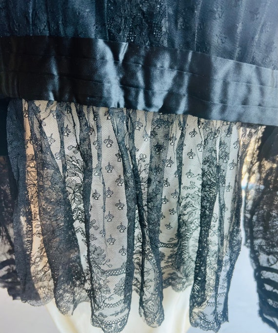 Antique Victorian Black Chantilly Lace Beaded Si… - image 8