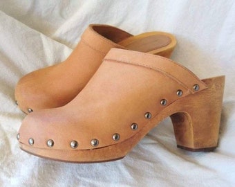 Country Road 'Roma' clogs in tan leather with studded detail