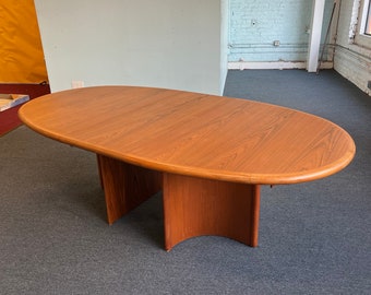 Refinished Vintage Mid Century Boltinge Danish Teak Wood Extendable Dining Table (2 Leaves). Made in Denmark.