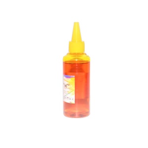 Puede incluir: Una botella transparente con una tapa amarilla llena de tinta naranja. La botella tiene una etiqueta con el texto "Ink Mate" y un gr&aacute;fico de un arco&iacute;ris.